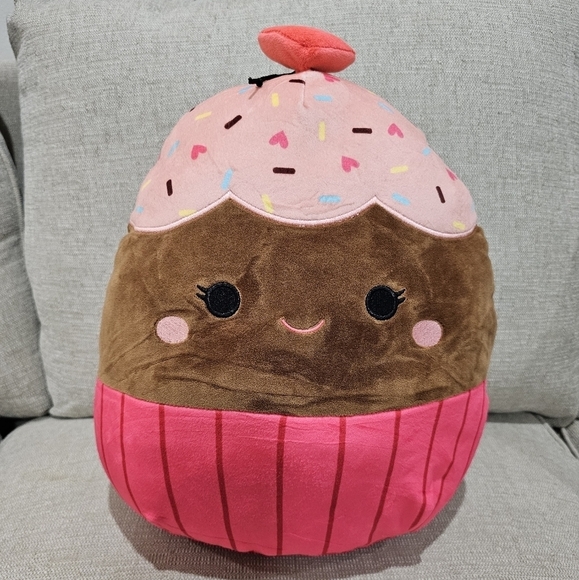 Squishmallow Kellytoy Valentine Squad Plush Toy, 12" Ottie The Cupcake, NWT - Picture 2 of 8